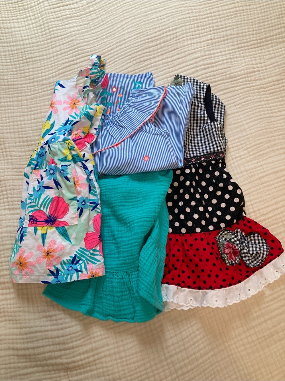 Toddler Girls lot of 4 Summer dresses and Top size 2T